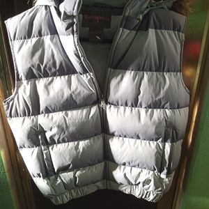 TEMPCO puffed vest. Gray with hood. Large
